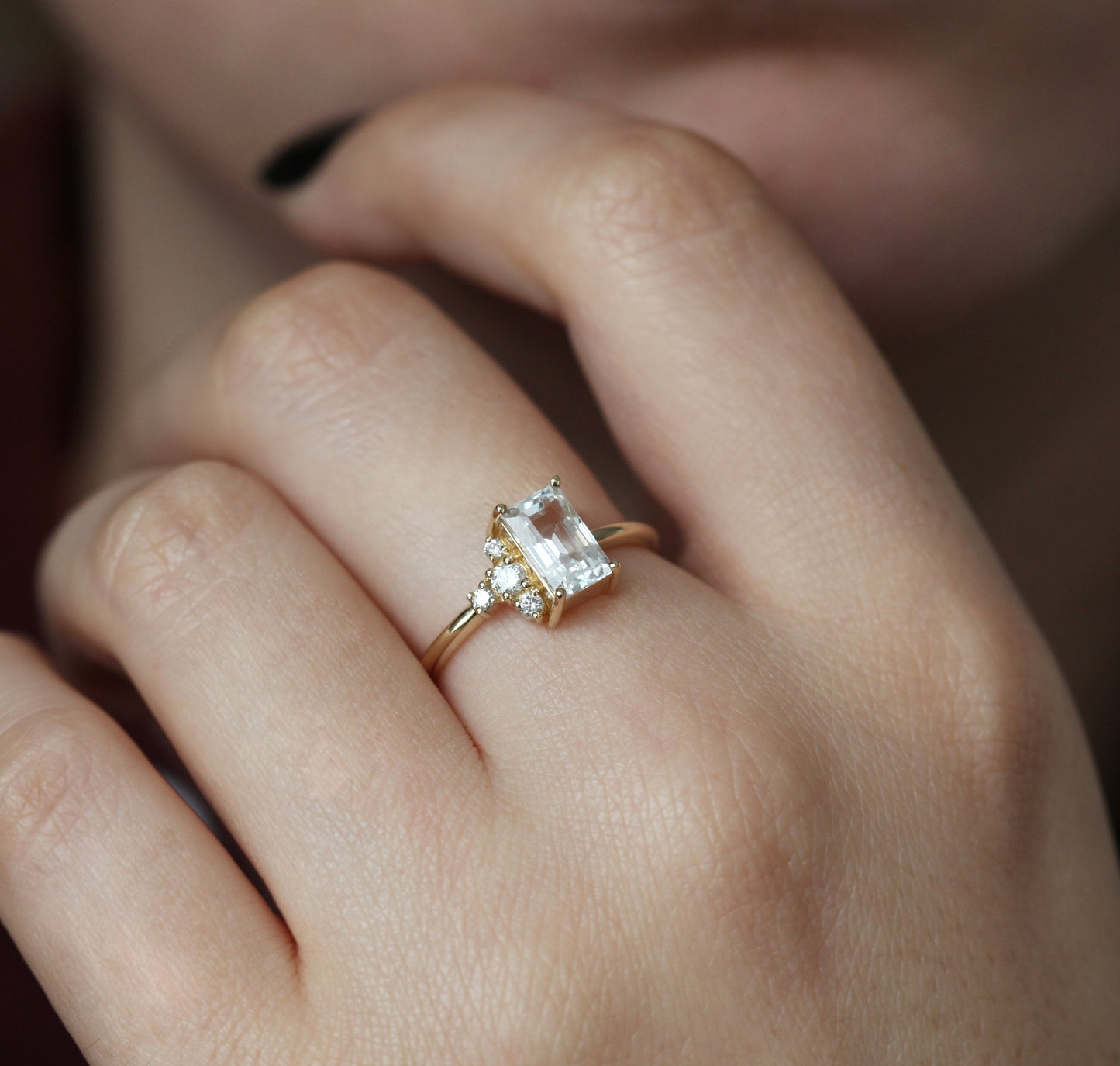 Theodore Vhite Sapphire Diamond Ring-Capucinne