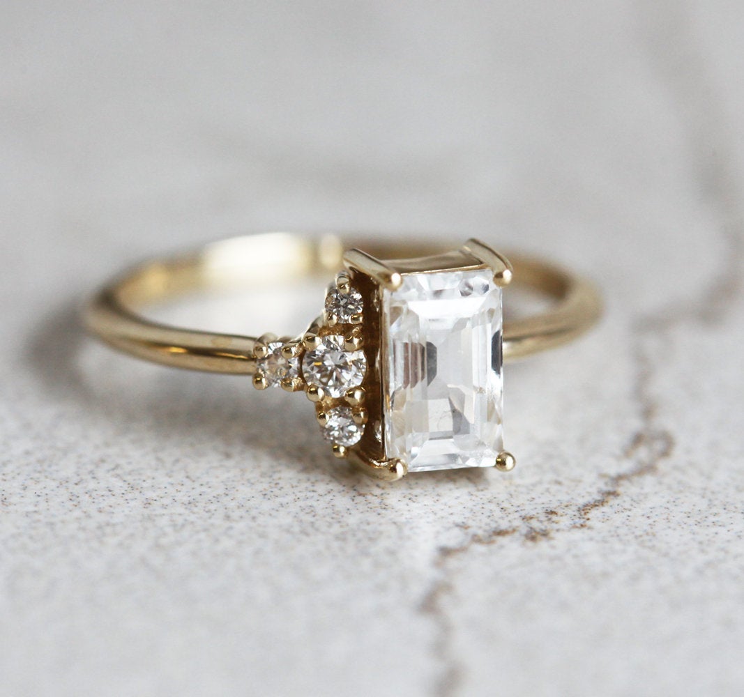 Theodore Vhite Sapphire Diamond Ring-Capucinne