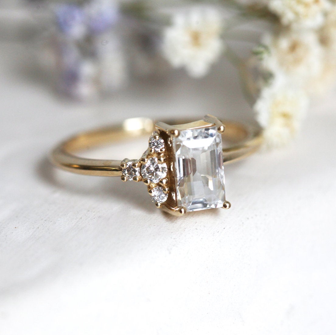 Theodore Vhite Sapphire Diamond Ring-Capucinne