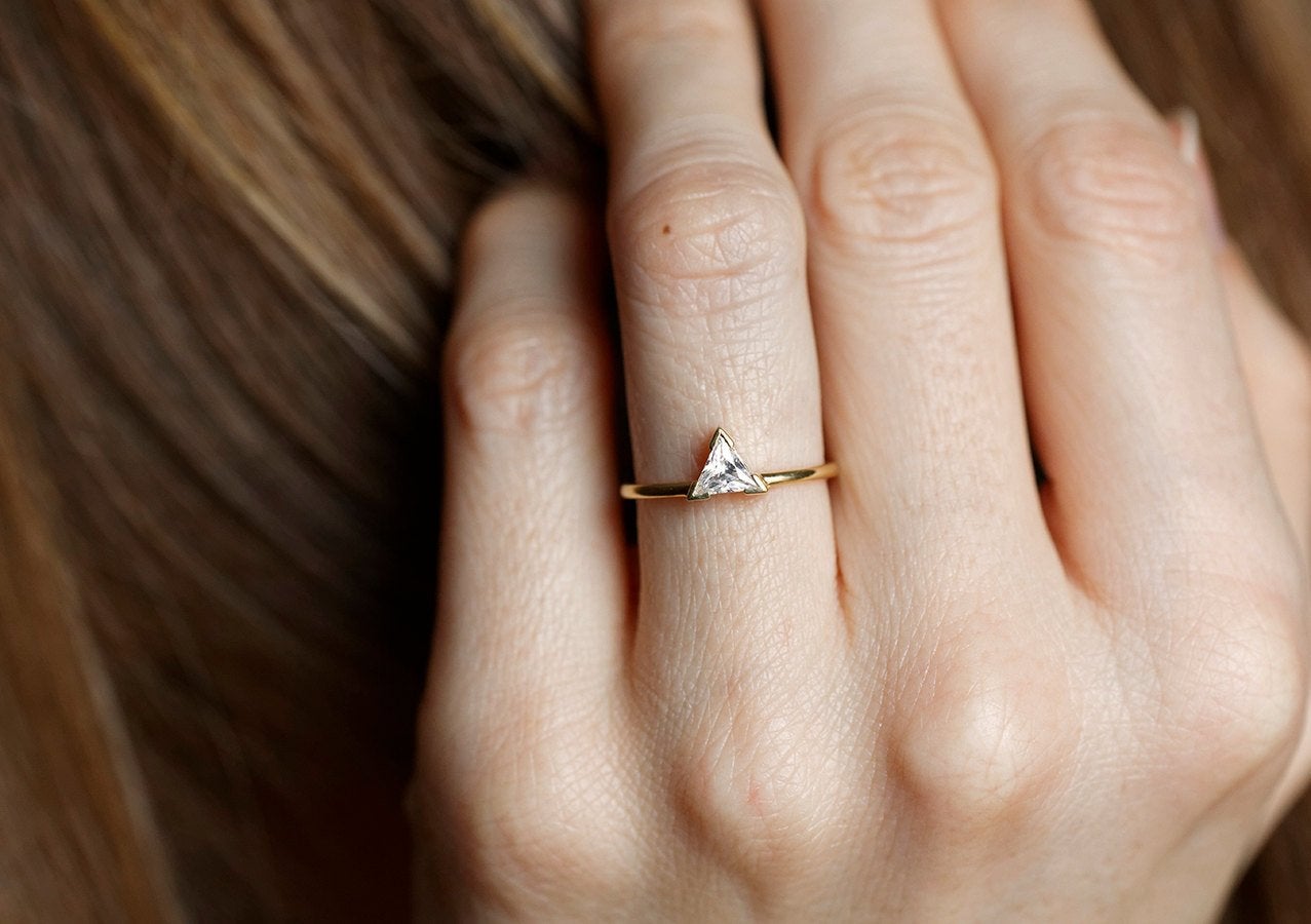 Triangle Cut Diamond Solitaire Verenički prsten-Capucinne