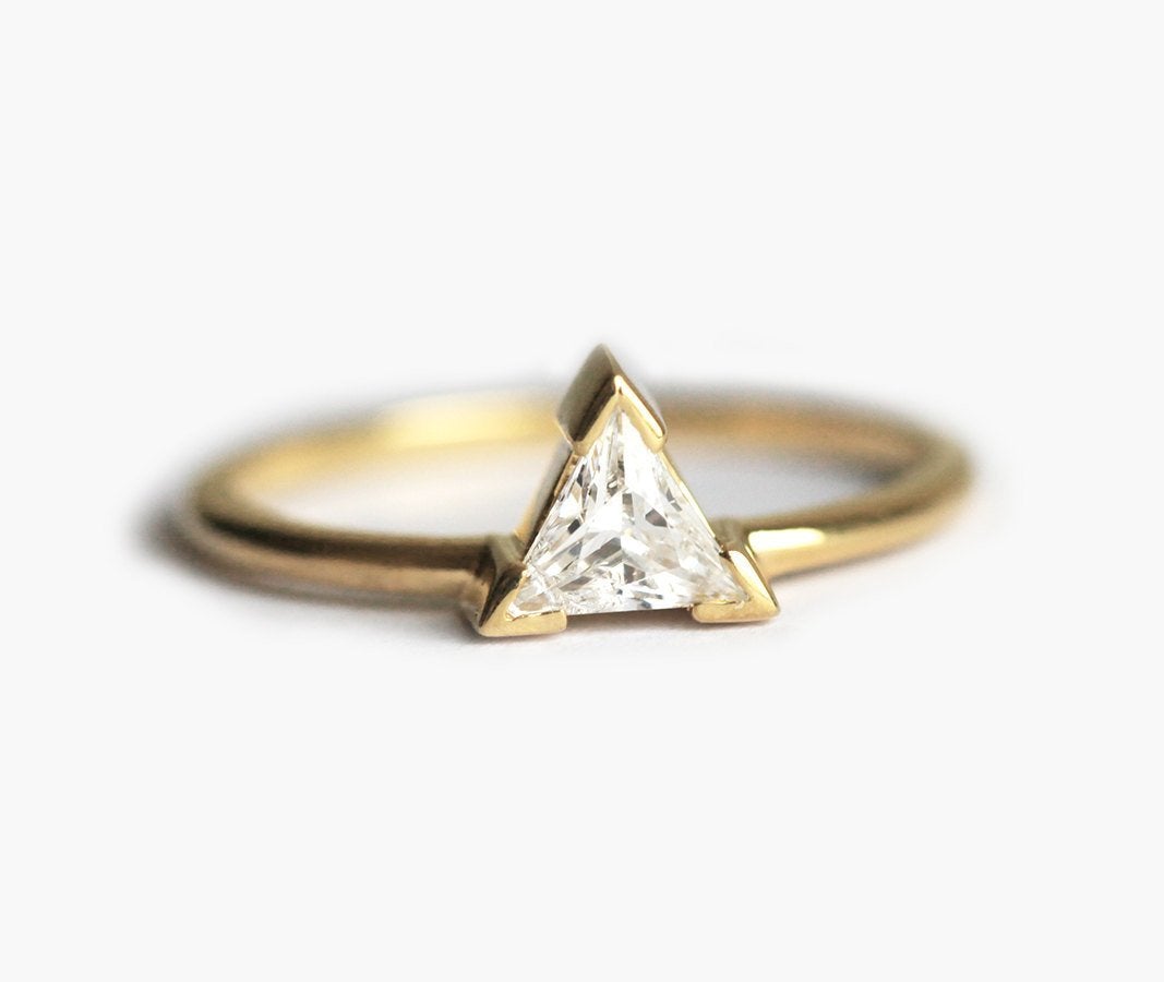Triangle Cut Diamond Solitaire Verenički prsten-Capucinne