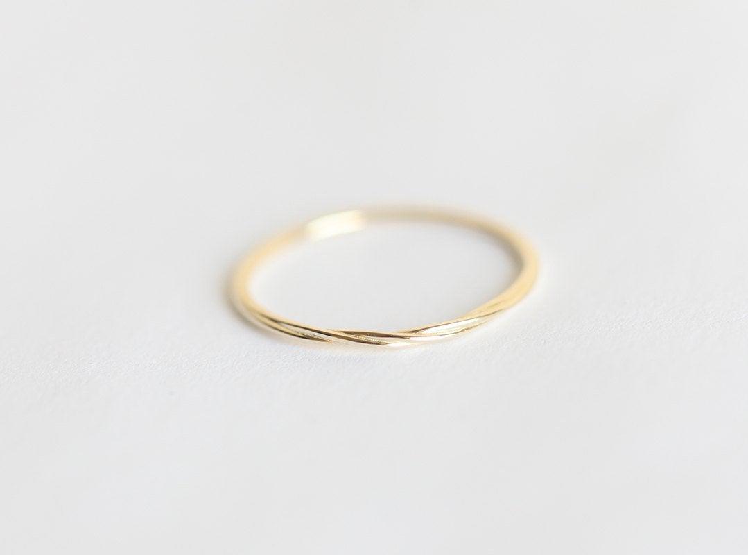 TVISTED BAND, TVISTED RING-Capucinne