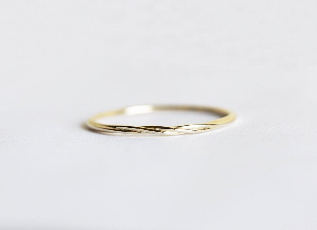 TVISTED BAND, TVISTED RING-Capucinne
