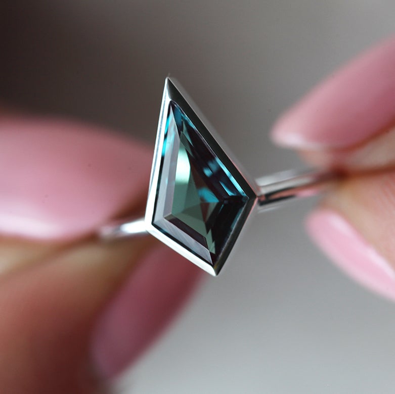 Teal Kite Aleksandrit Solitaire Stil prsten