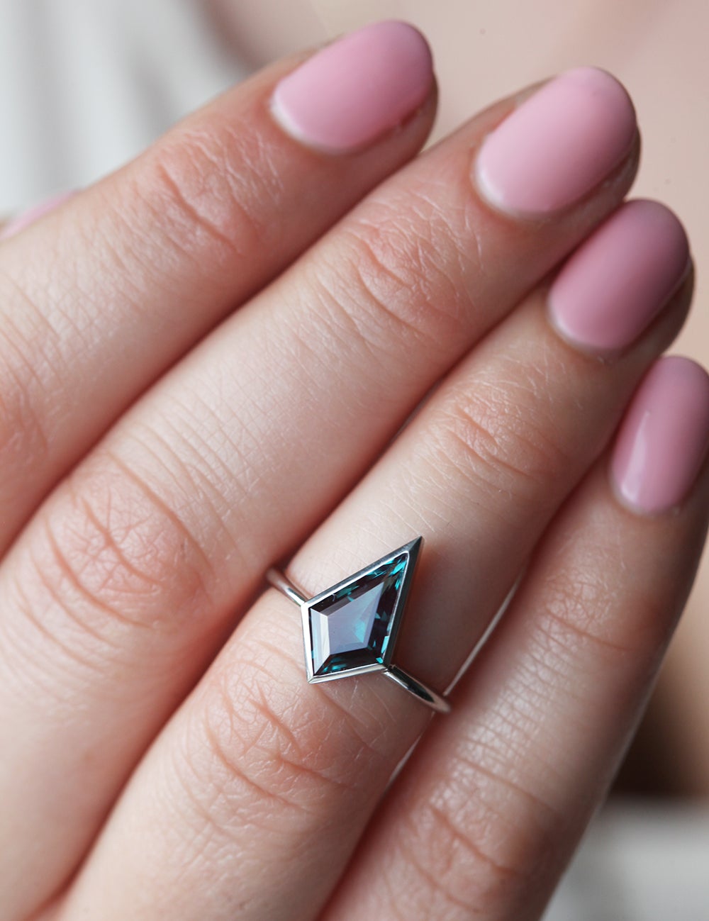 Teal Kite Aleksandrit Solitaire Stil prsten