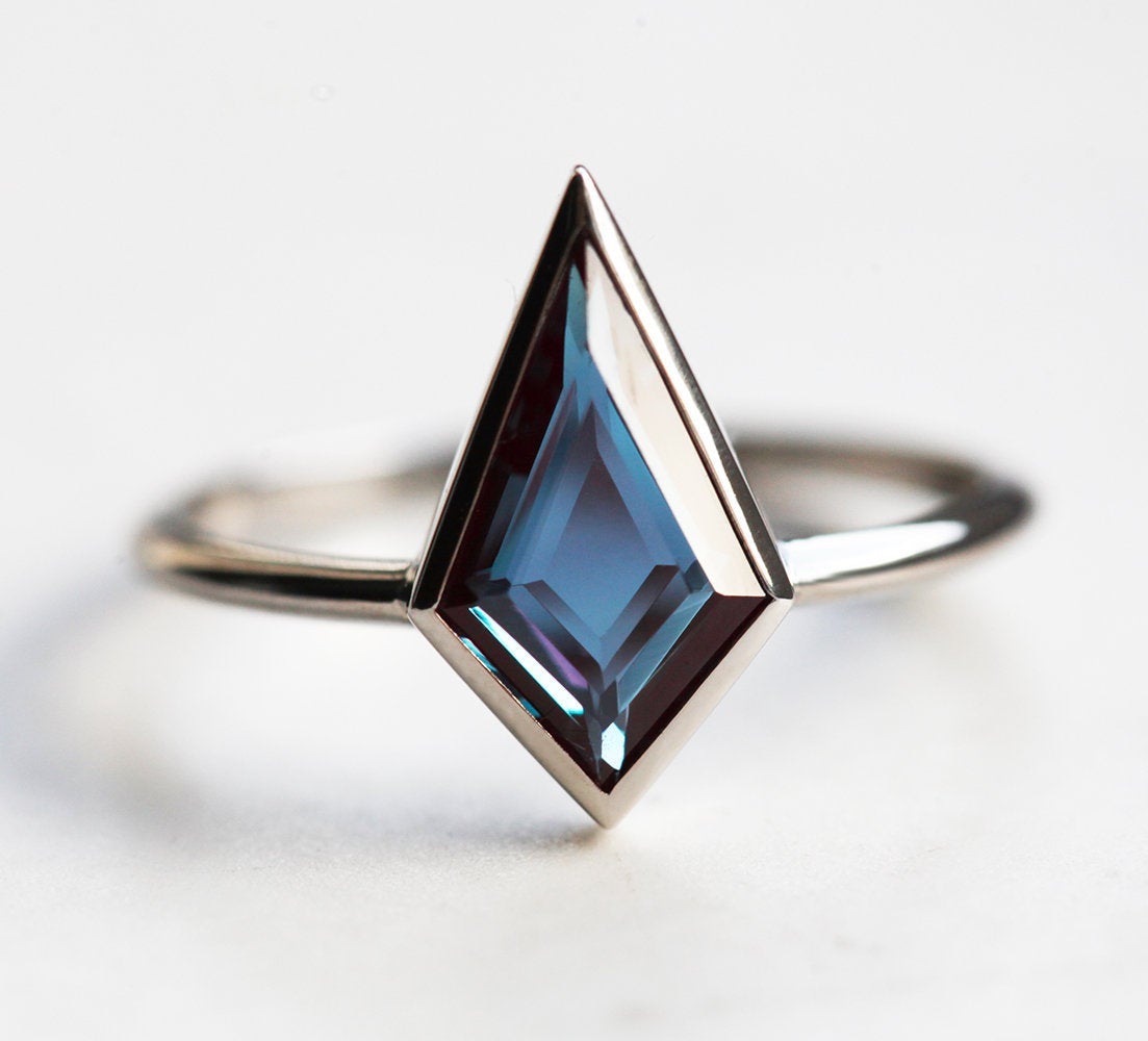 Teal Kite Aleksandrit Solitaire Stil prsten