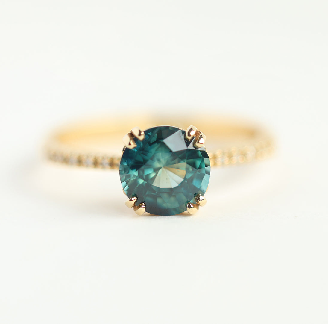 1.6Ct Okrugla Teal Safir Verenički prsten, Safir dijamantski prsten sa Pave Diamond Band | Prstenovi | Capucinne