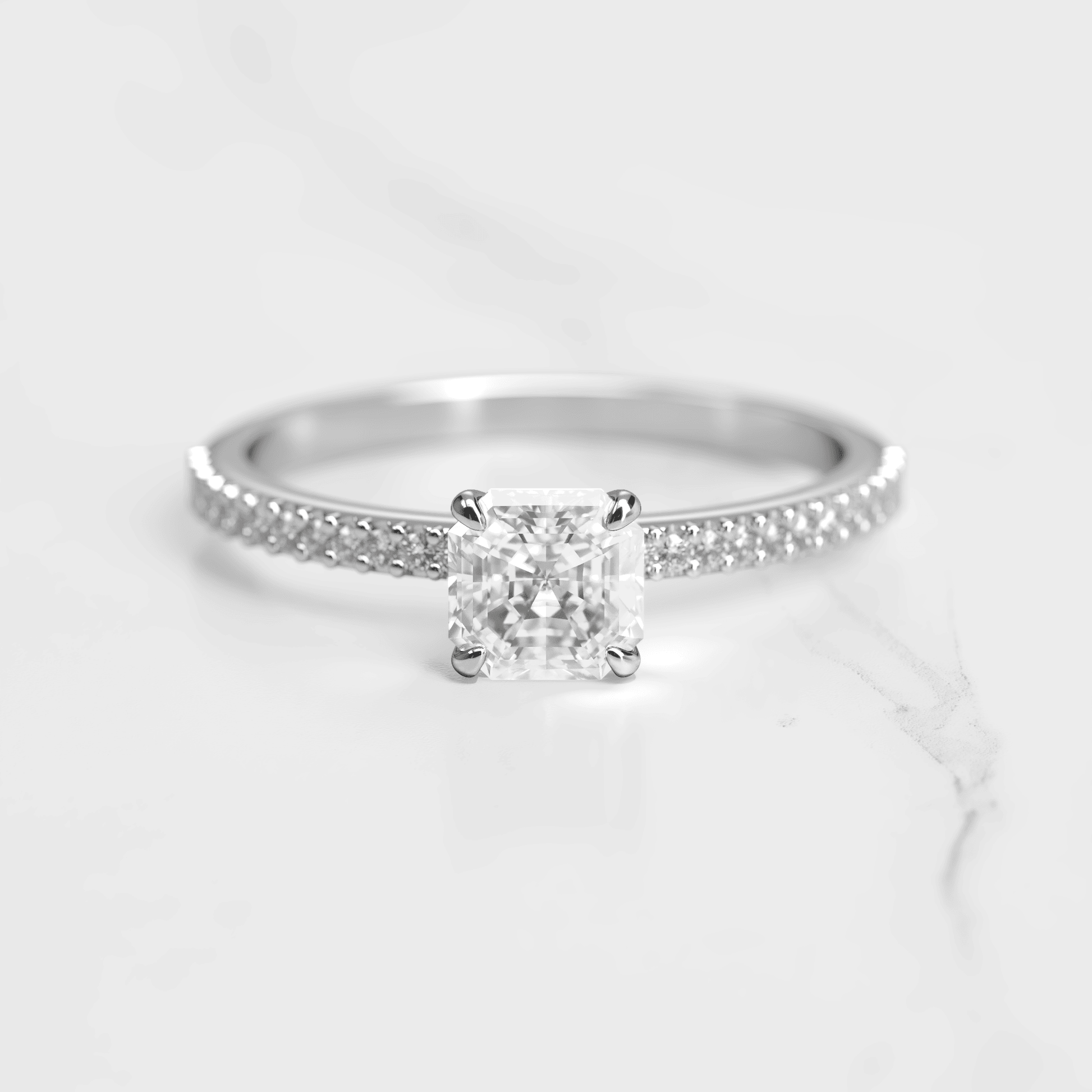 Asscher Cut Lab beli dijamant na Half Pave Eterniti dijamantskom prstenu