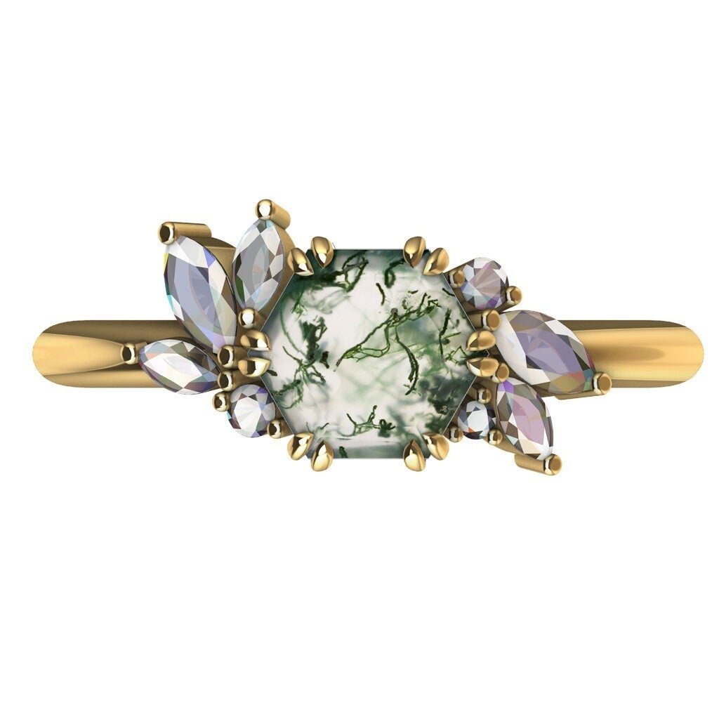 Zlatni šestougaoni prsten od Moss Agate sa dijamantskim grozdovima, koji prikazuje jedinstven dizajn Moss Agate. Ručno rezano prirodno kamenje.