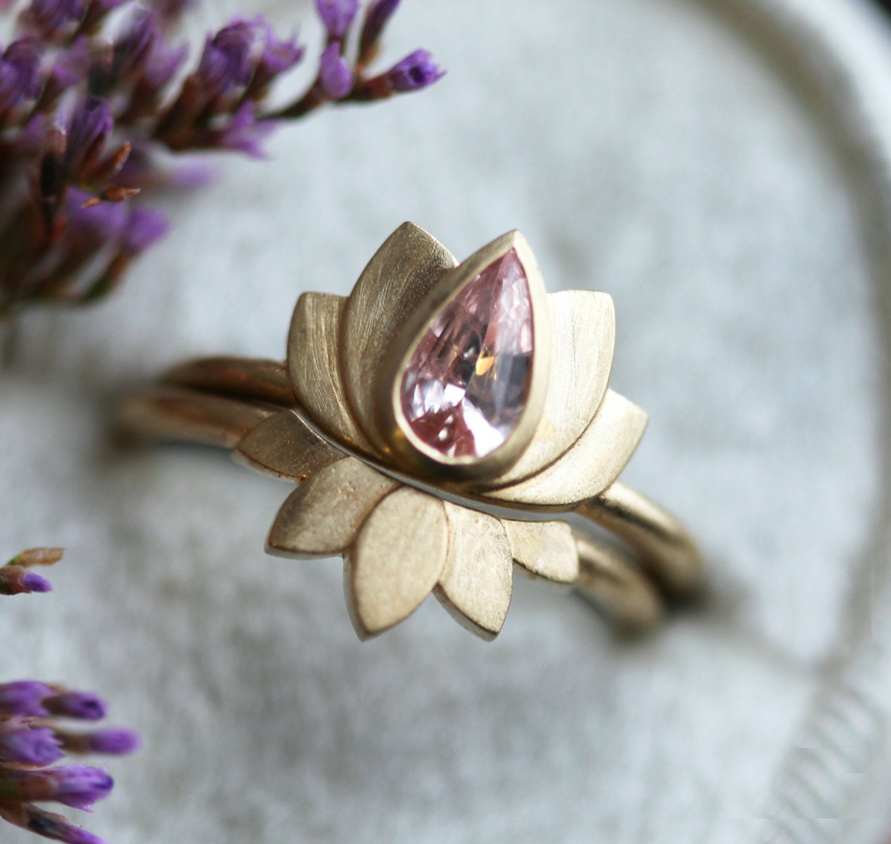 ALICE LOTUS PRSTEN SET-Capucinne