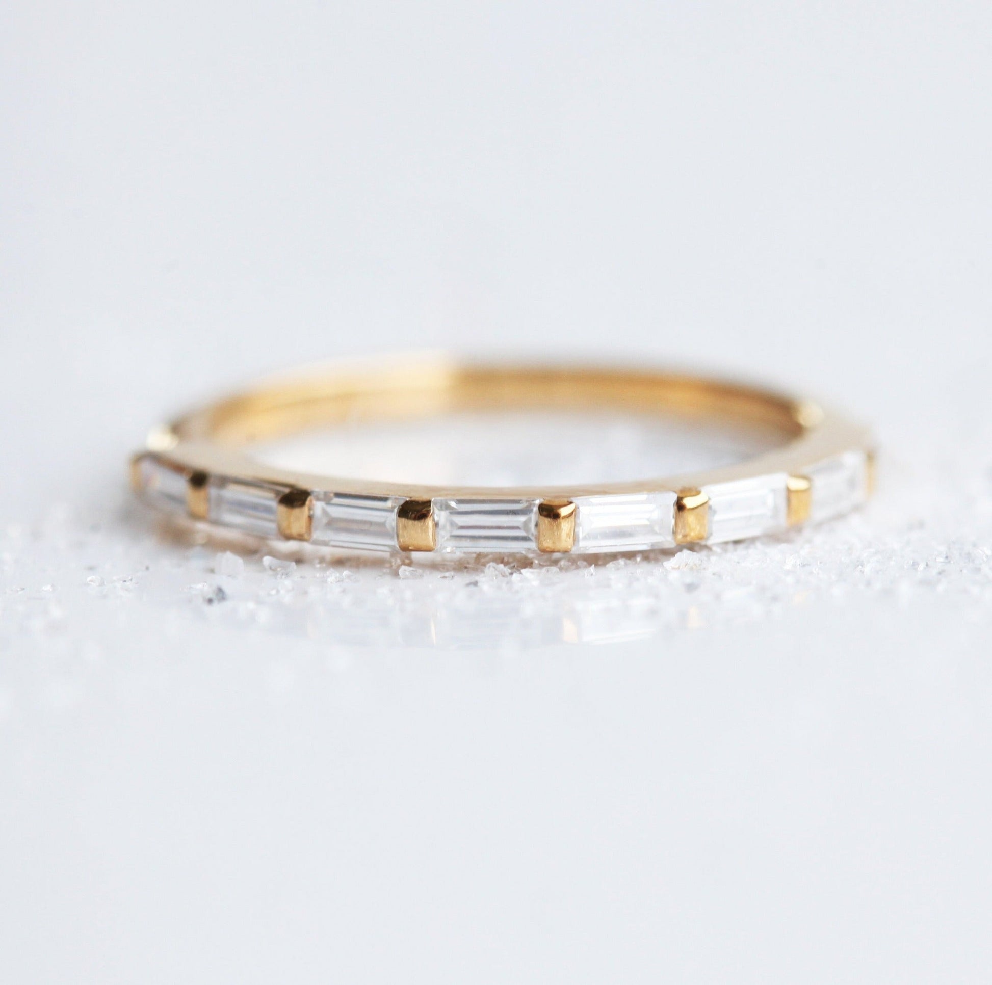 Baguette Vhite Diamond Eterniti Vedding Band