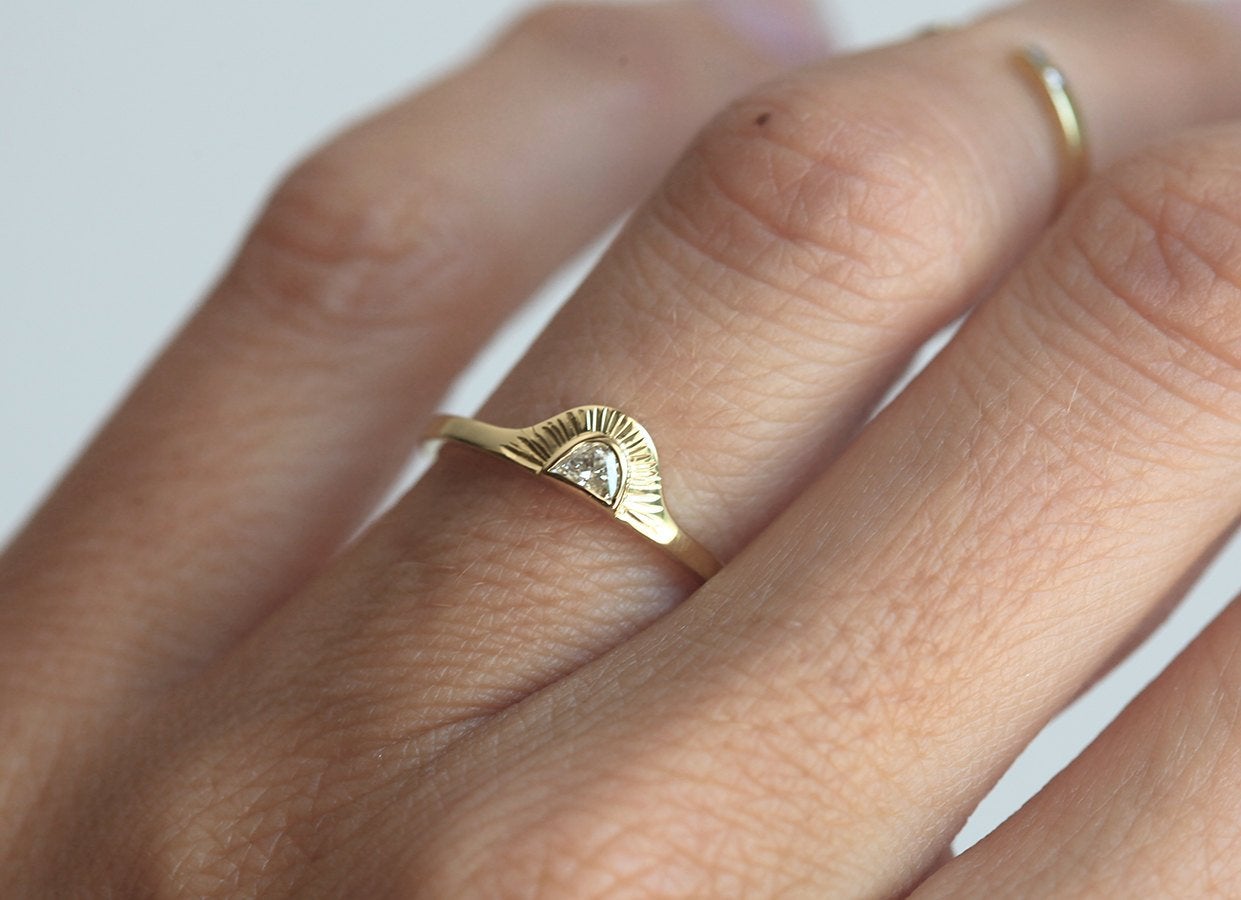 Bohemian Half Moon Spinel Onik and Gold Sunset Ring-Capucinne