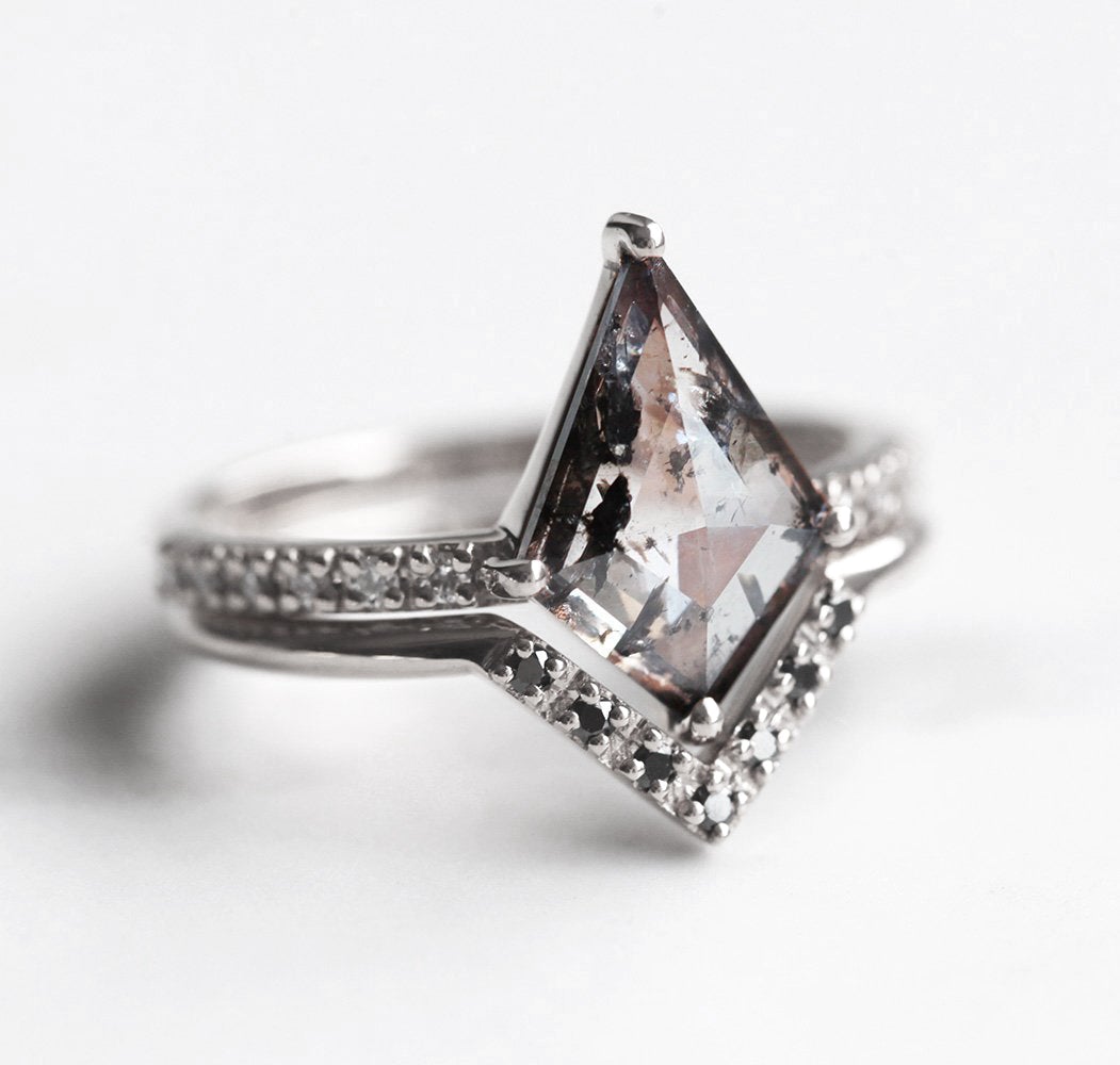 Kite Salt & Pepper Diamond. Platinasti prsten sa crno-belim dijamantima