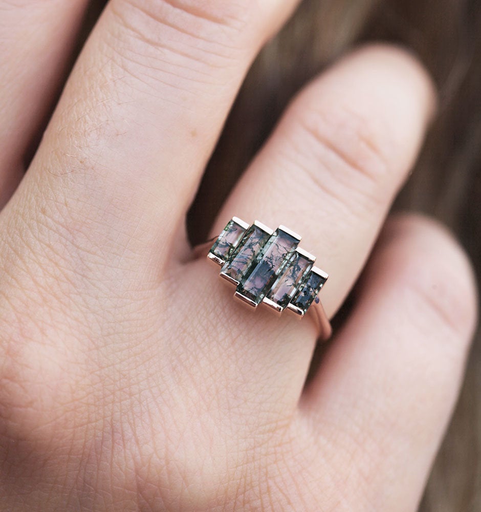 Daphne Baguette Diamond Ring-Capucinne