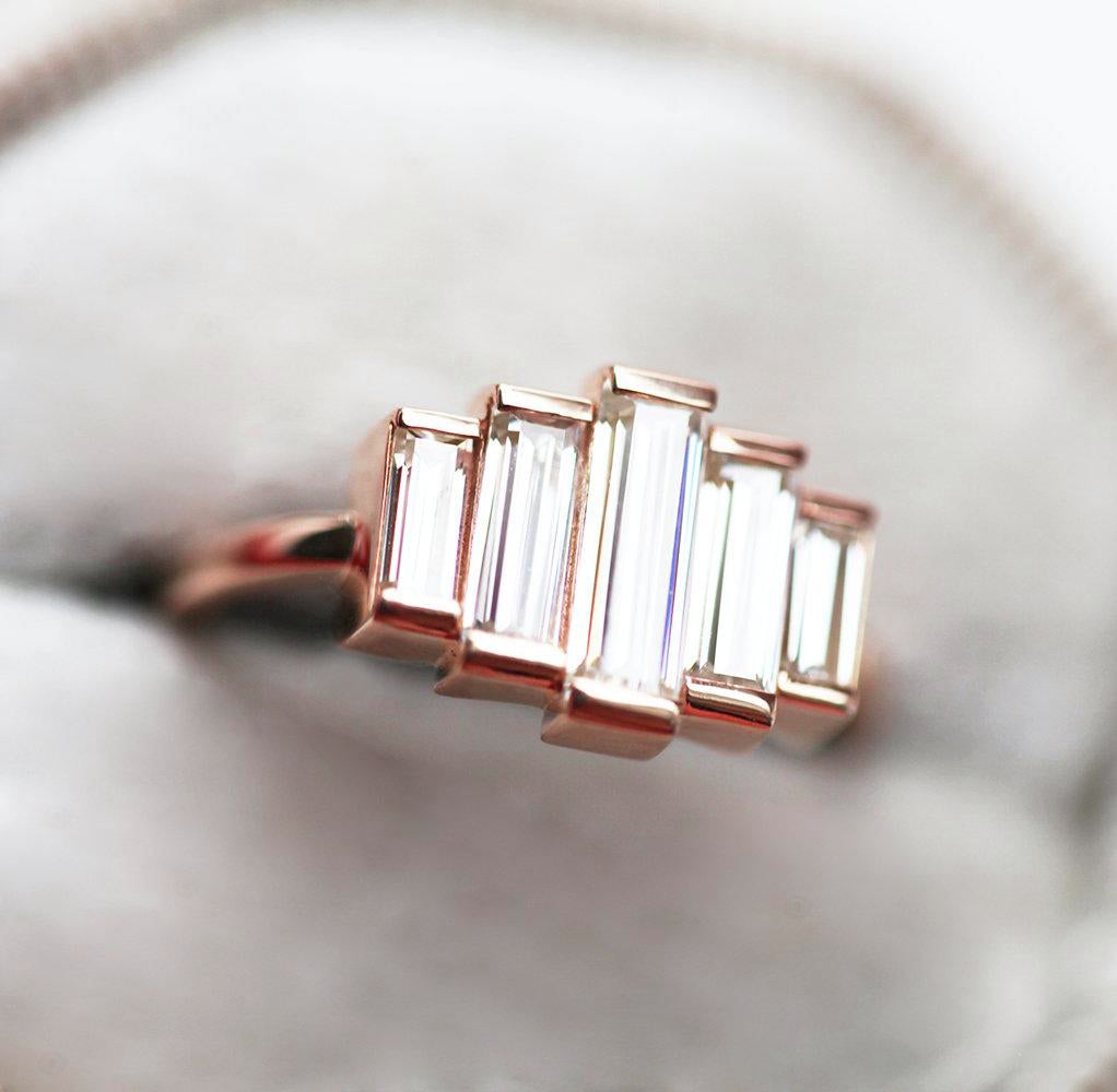 Daphne Baguette Diamond Ring-Capucinne