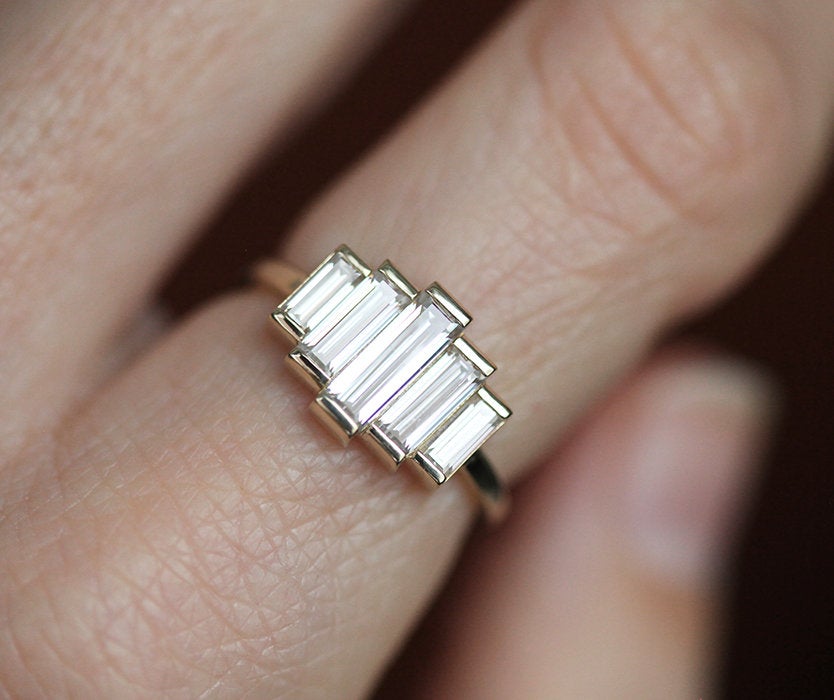 Daphne Baguette Diamond Ring-Capucinne