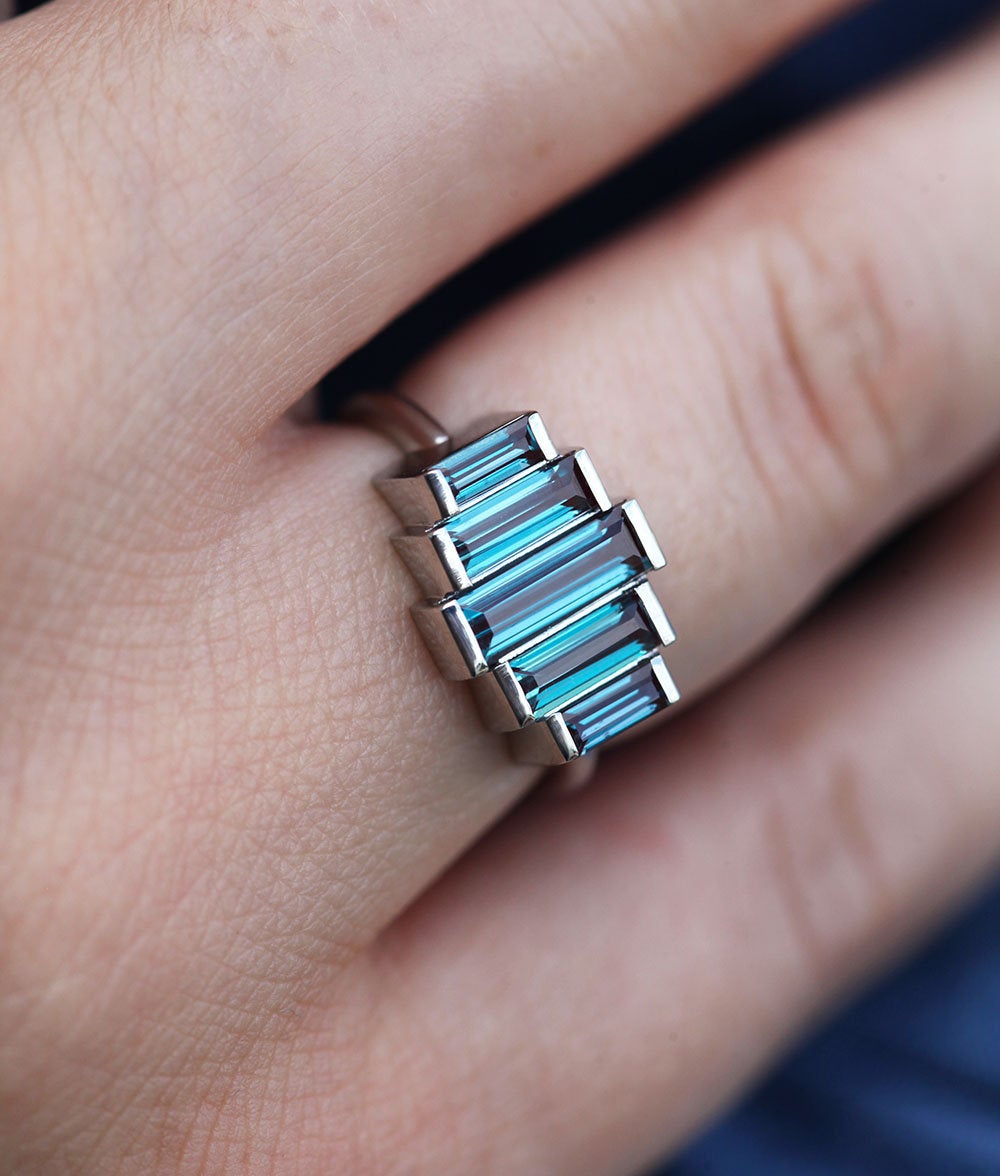 Daphne Baguette Diamond Ring-Capucinne