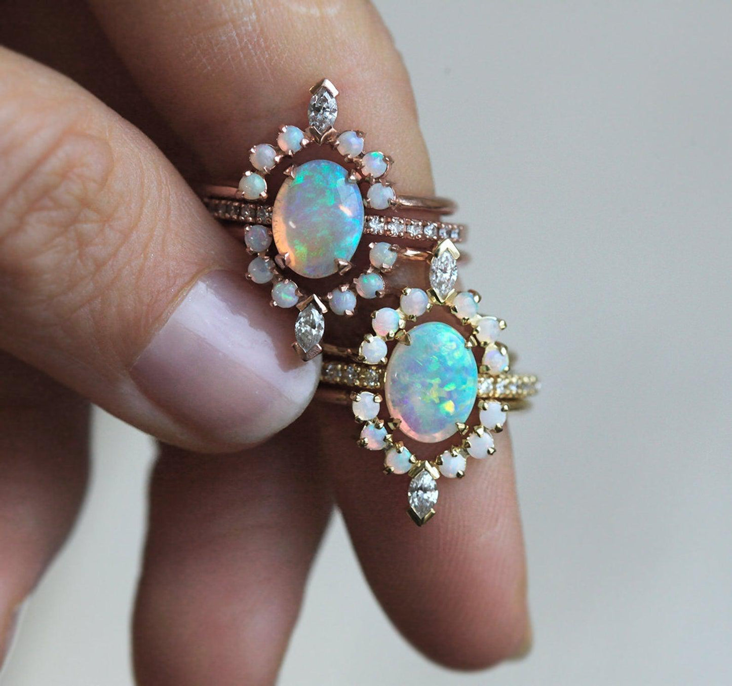 Solitaire Oval Opal Prsten