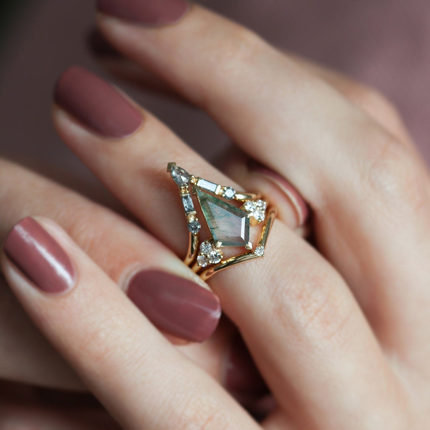 Set tri prstena Kite Moss Agate sa tri prstena sa raznim belim dijamantima i dijamantima od soli i bibera