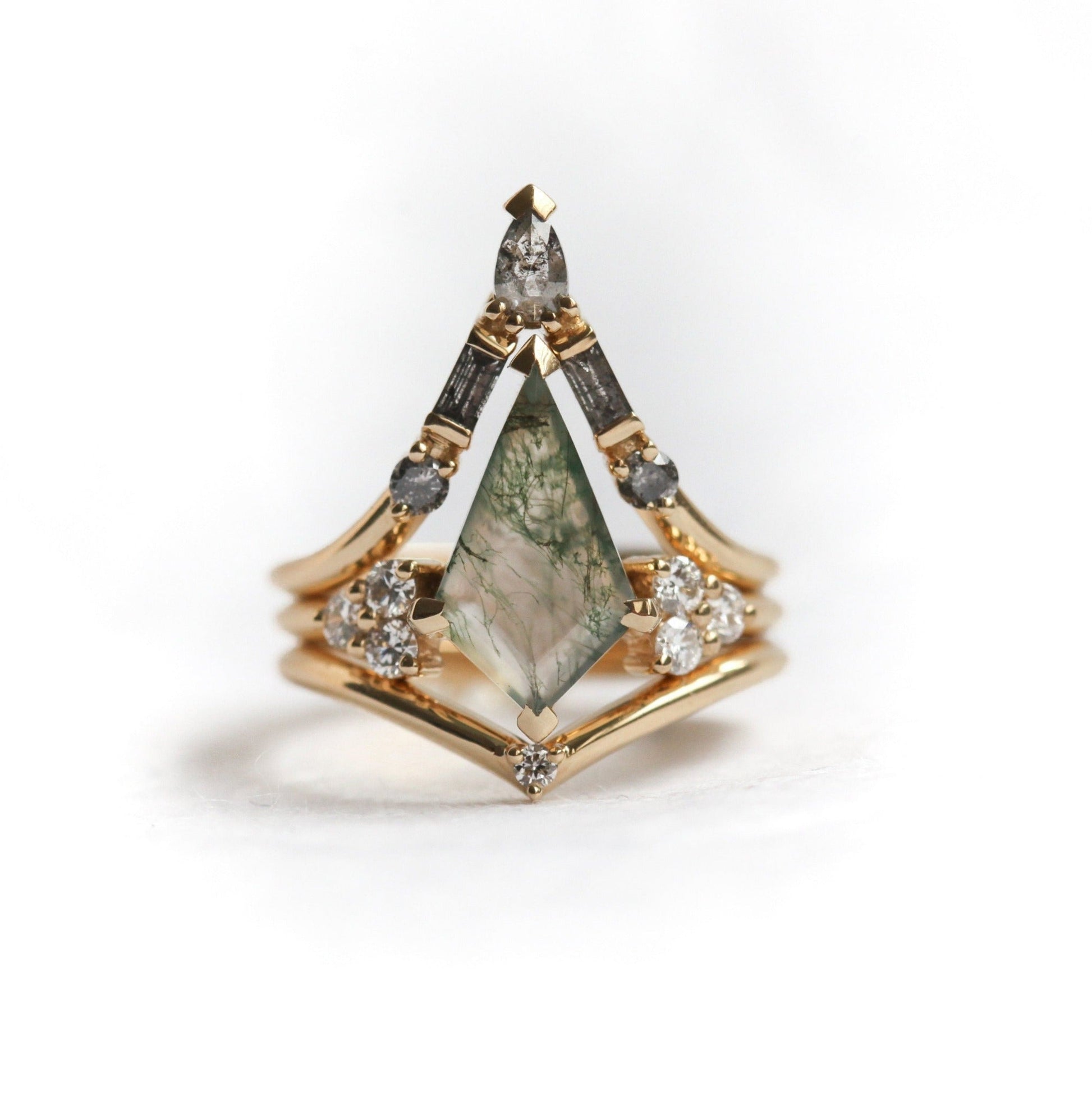 Set tri prstena Kite Moss Agate sa tri prstena sa raznim belim dijamantima i dijamantima od soli i bibera