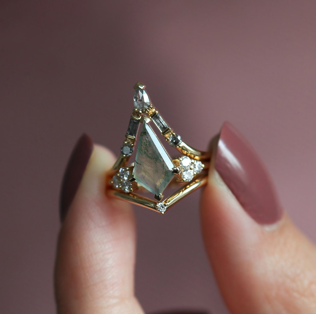 Set tri prstena Kite Moss Agate sa tri prstena sa raznim belim dijamantima i dijamantima od soli i bibera