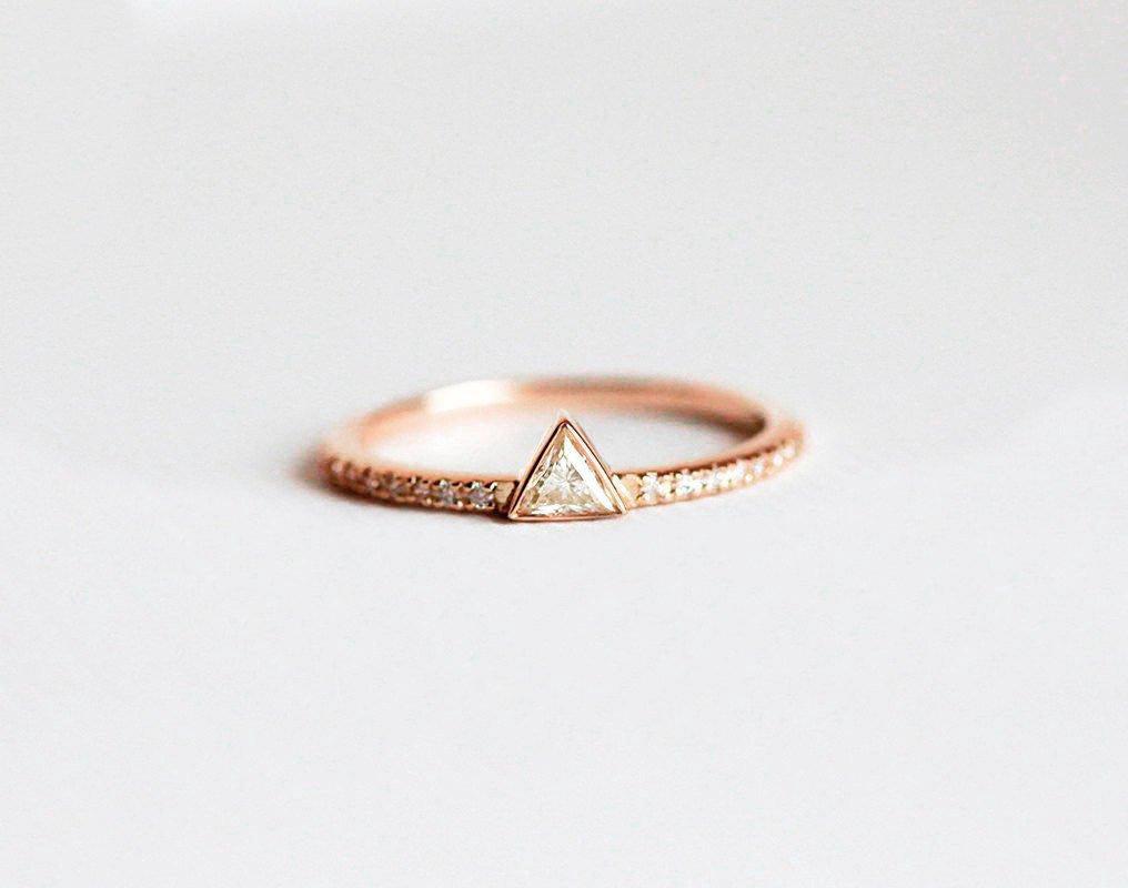 Trillion Cut Vhite Diamond Half Eterniti Diamond Pave Ring