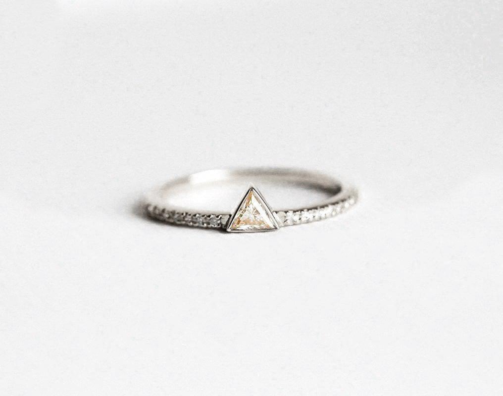 Trillion Cut Vhite Diamond Half Eterniti Diamond Pave Ring