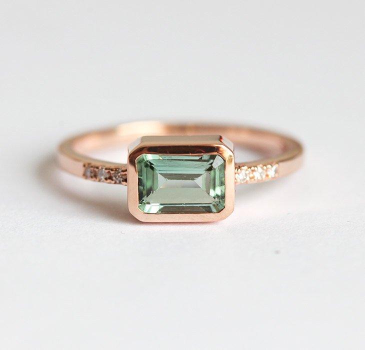 Mint Green Emerald-Cut turmalin Pave Diamond Ring