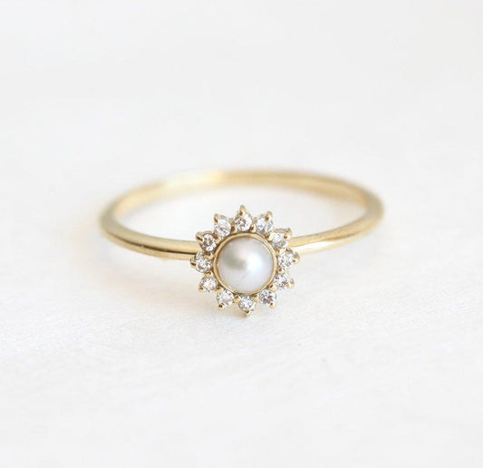 JESSIE VHITE PEARL PRSTEN-Capucinne