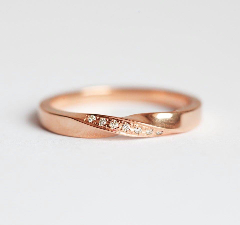 Cluster Vhite Diamond Vedding Ring sa upletenom trakom