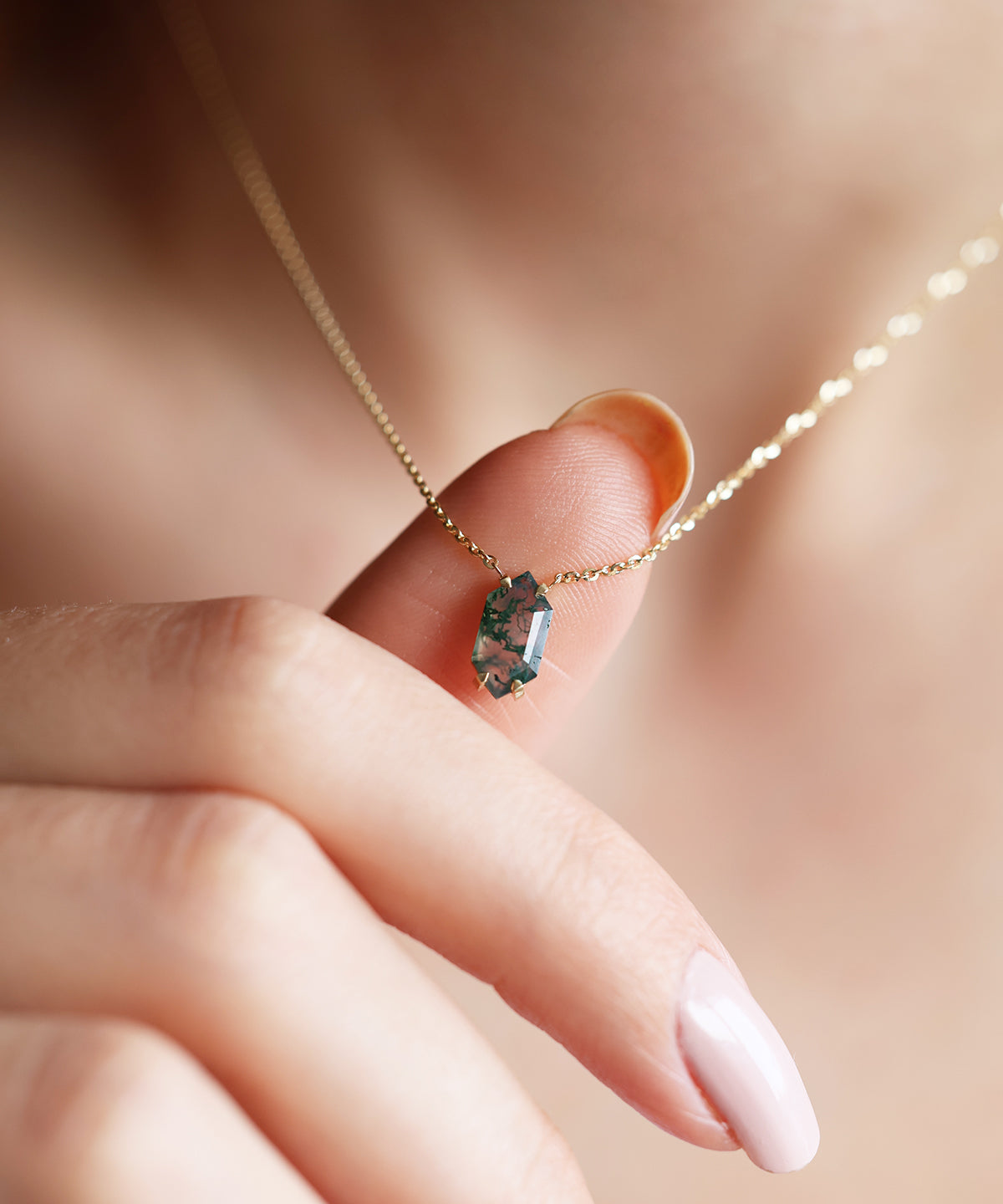 Zlatni lančić sa šestougaonim Moss Agate od Moss Agate
