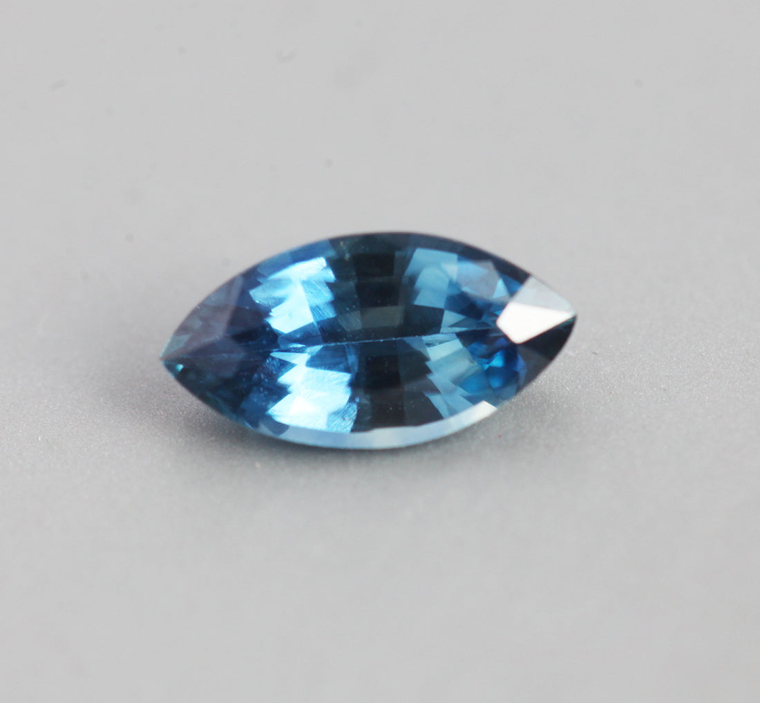 Teal safir labavog kroja markiza