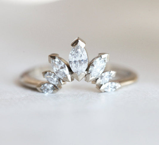 Markuise Floral Diamond Band-Capucinne