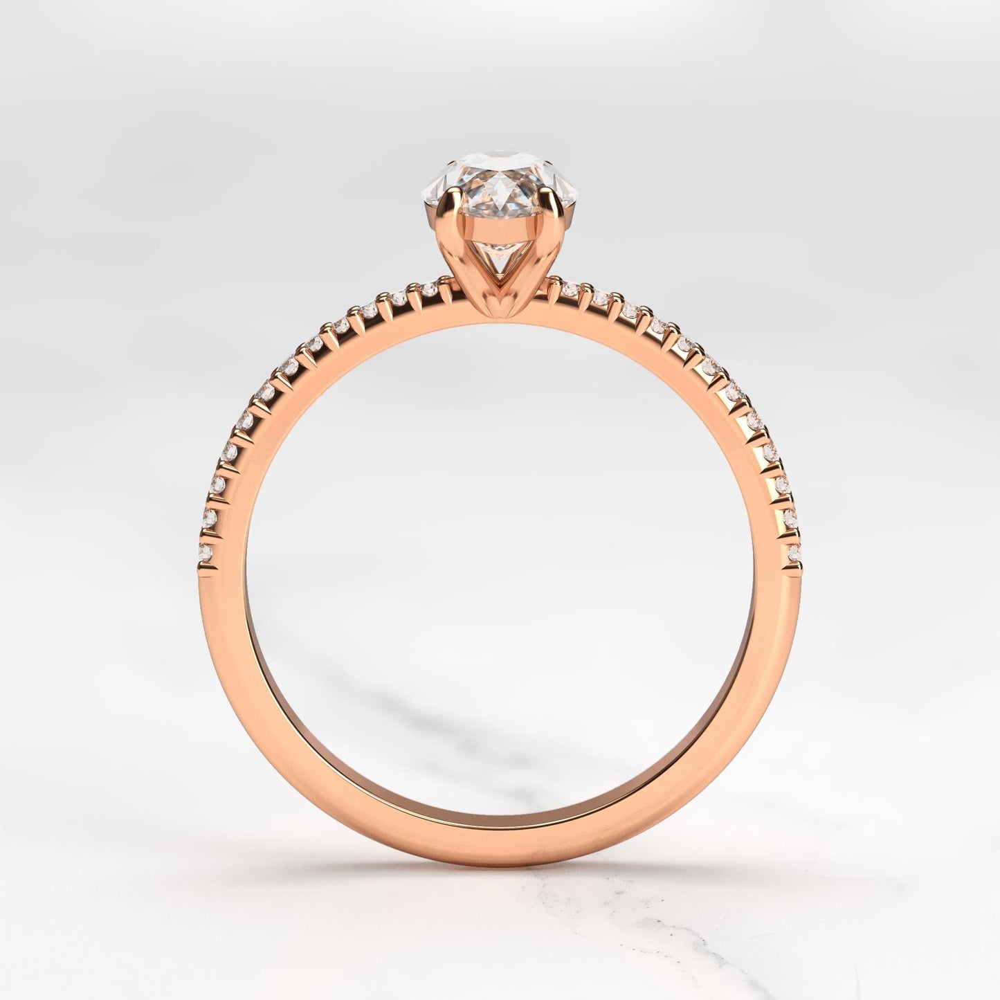 Markuise Half Pave Tapered Diamond Solitaire Prsten