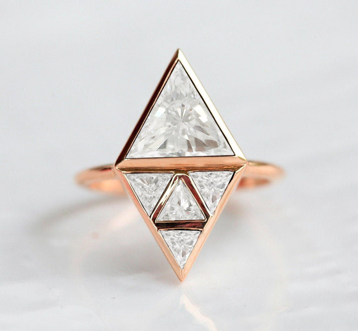 Nina Triangle Diamond Ring-Capucinne