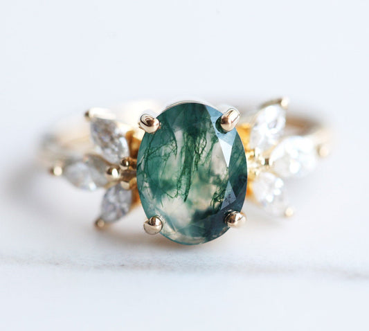 Ovalni prsten Moss Agate sa bočnim markizo rezanim kamenjem Moissanite