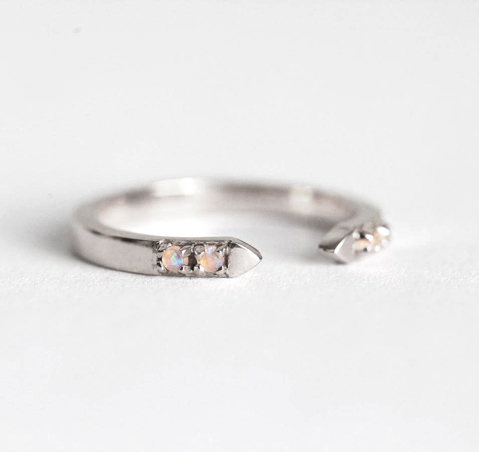 Okrugli Australian Opal Rose Gold Open Band