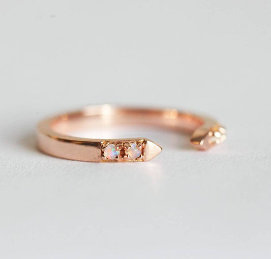 Okrugli Australian Opal Rose Gold Open Band