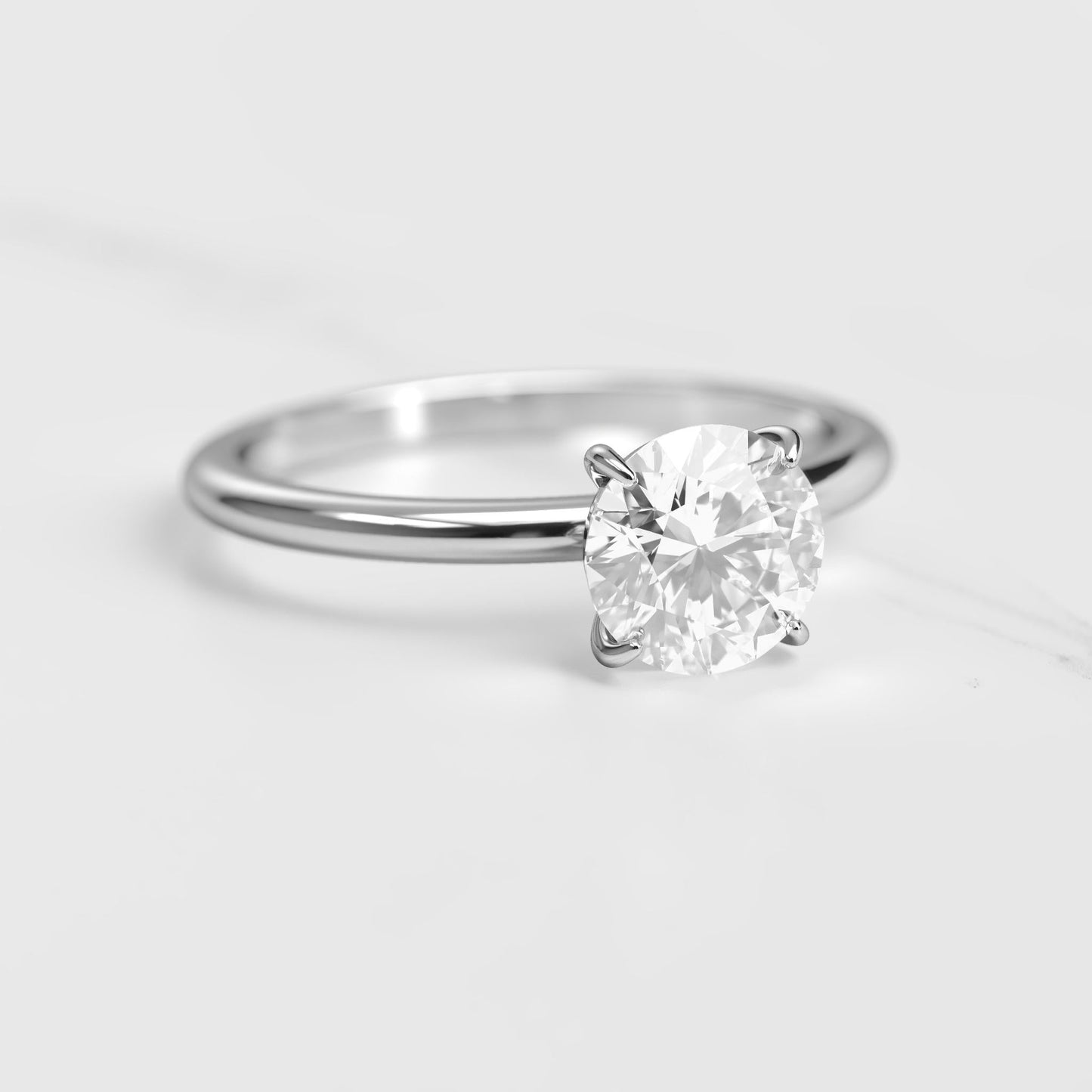 Okrugli konusni pasijans moissanite prsten