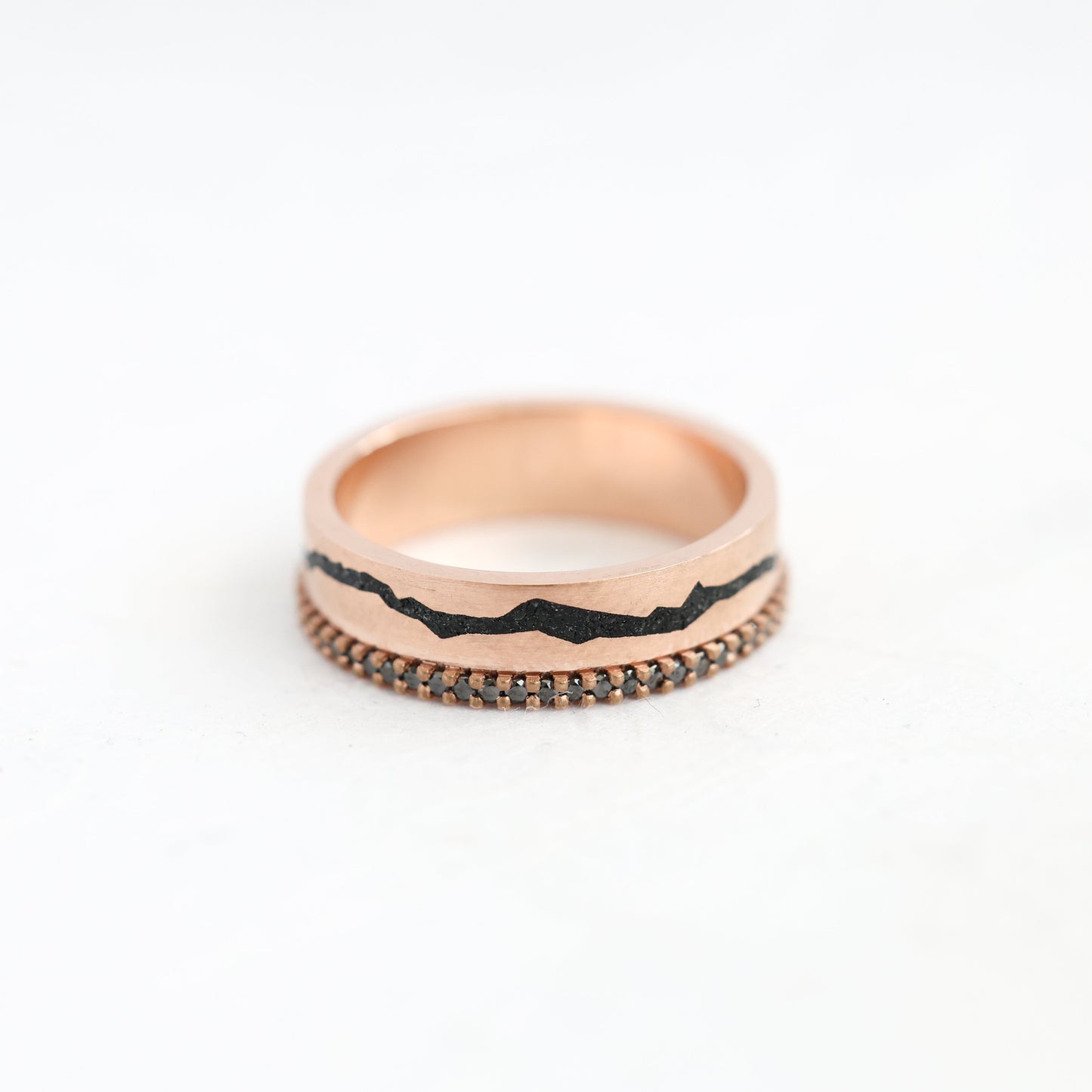 Rovan Black Spinel Band Vith Black Diamonds-Capucinne