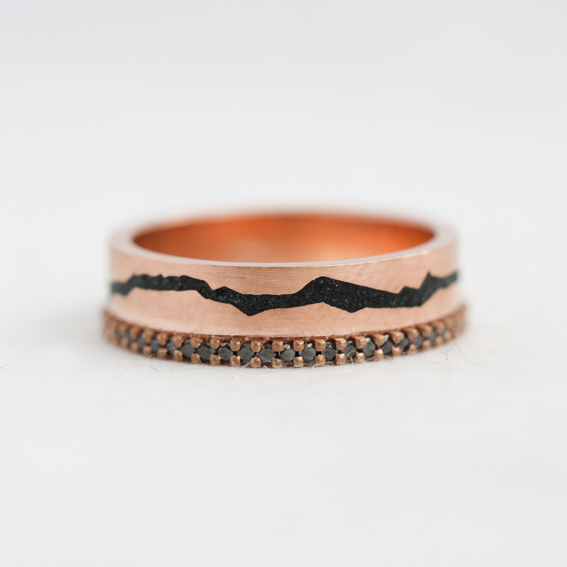 Rovan Black Spinel Band Vith Black Diamonds-Capucinne