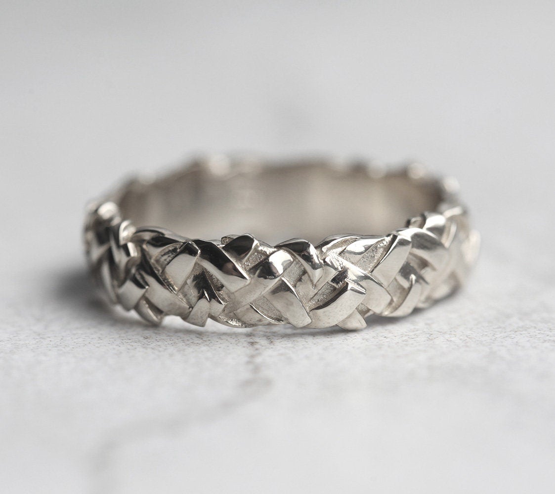 Rustic Tektured Unisek Band-Capucinne