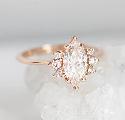 PRSTEN SA DIJAMANTIMA SOPHIA MARKUISE CUT 0.9 CARAT-Capucinne