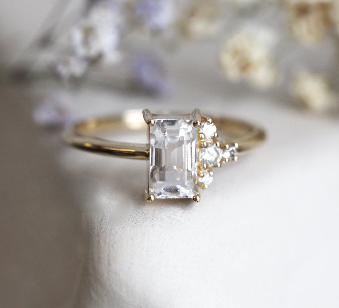 Theodore Vhite Sapphire Diamond Ring-Capucinne