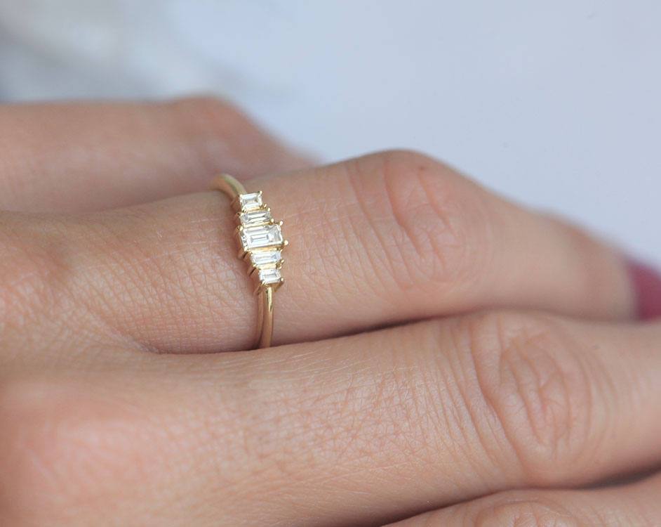 Art deco prsten sa belim dijamantom baguette cut-a