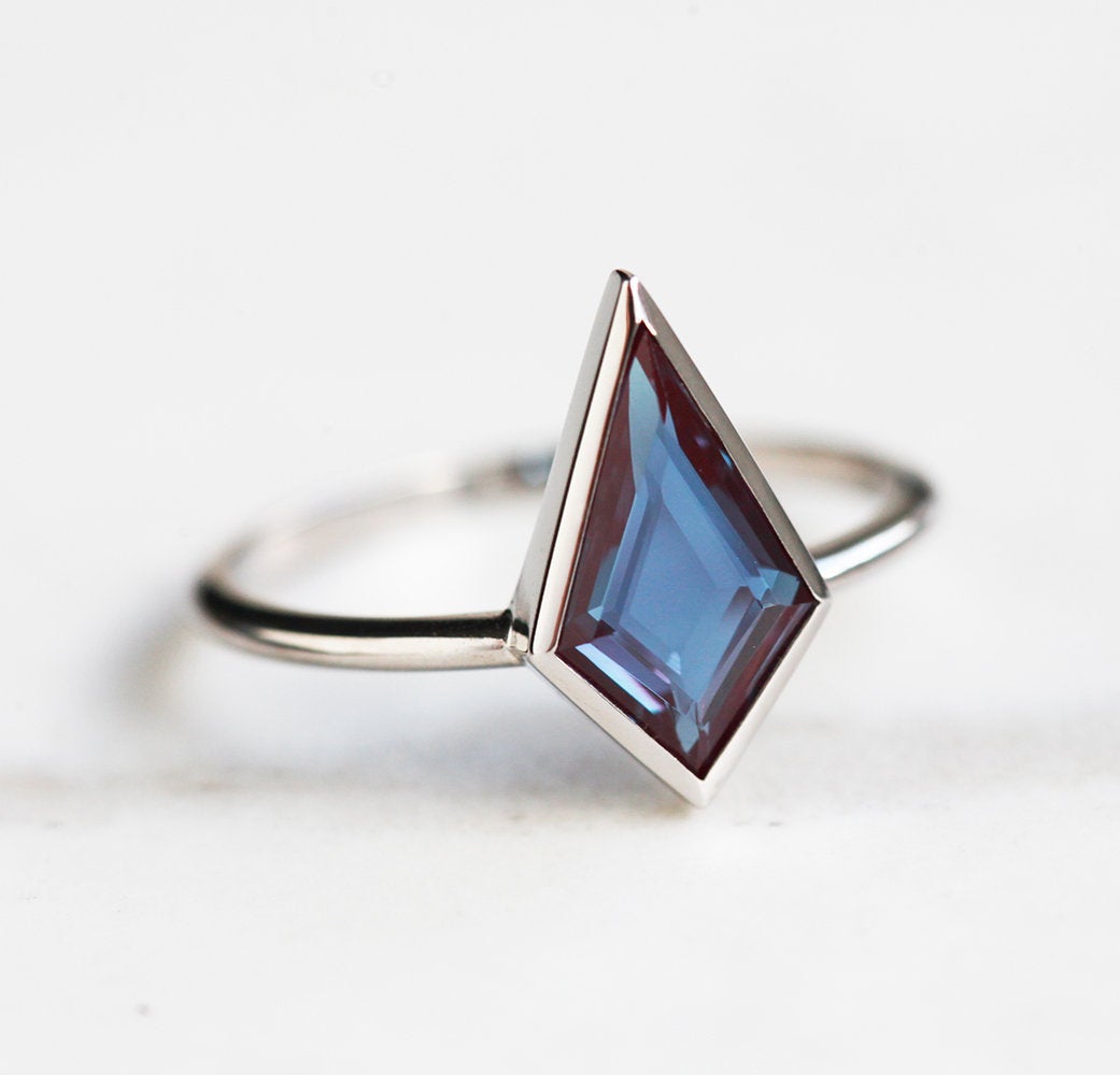 Teal Kite Aleksandrit Solitaire Stil prsten