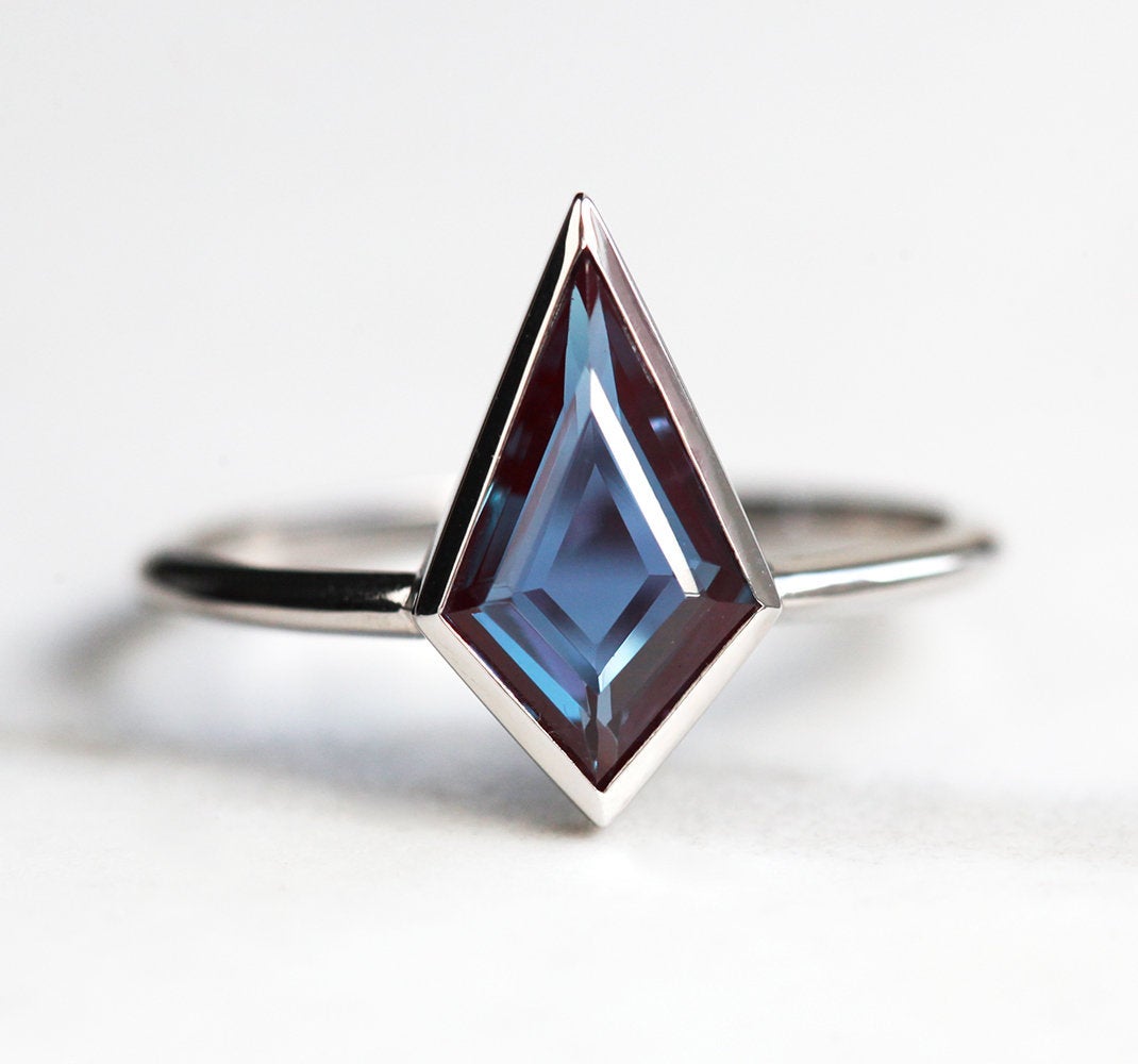 Teal Kite Aleksandrit Solitaire Stil prsten