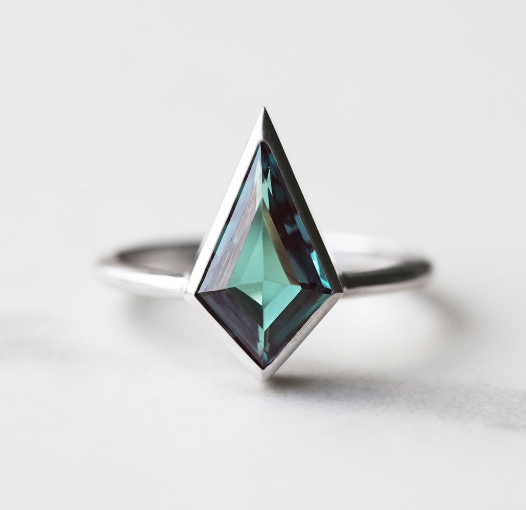 Teal Kite Aleksandrit Solitaire Stil prsten