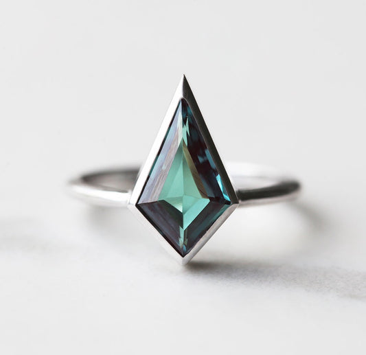Teal Kite Aleksandrit Solitaire Stil prsten