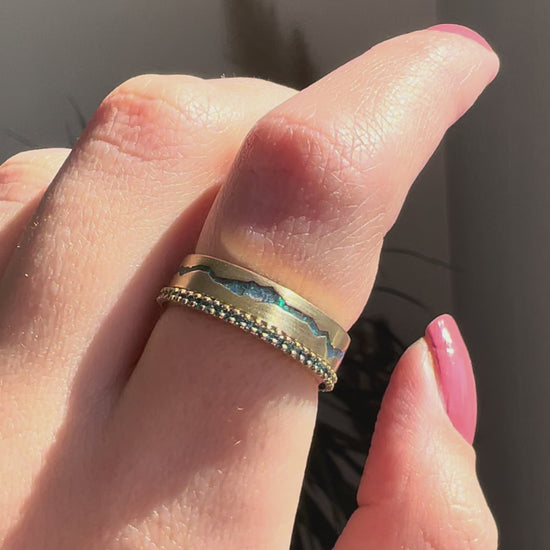 Peacock Black Inlai Opal Band sa Teal Bočnim dijamantima